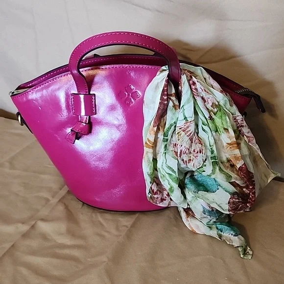 PATRICIA NASH Corallina w/Scarf Tote Bag - Picture 7 of 7